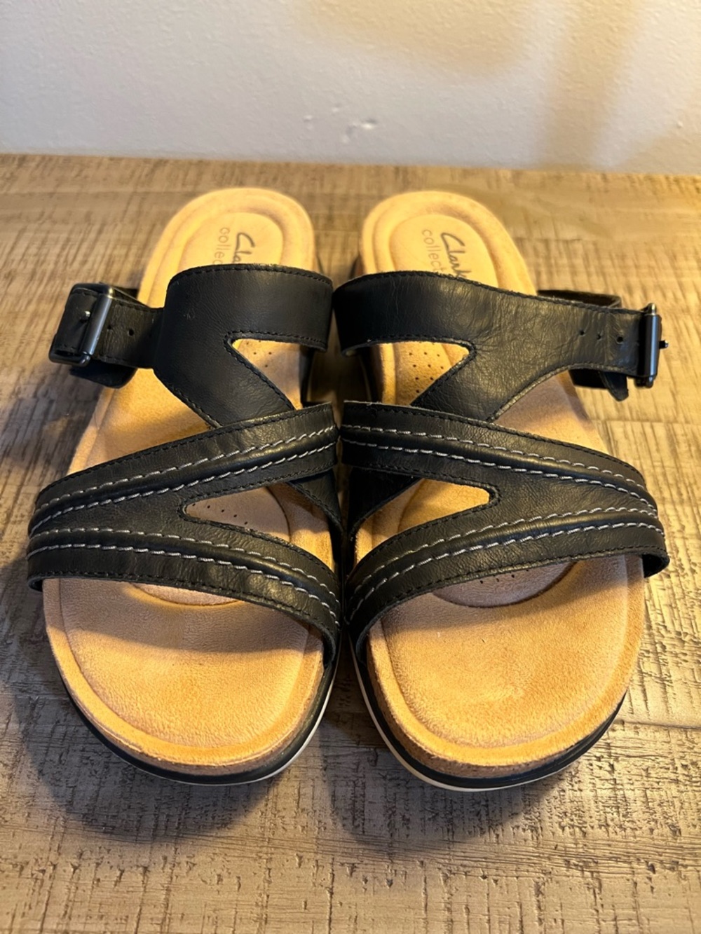 Clarks Brynn Hope Black and Tan Women's Sandals